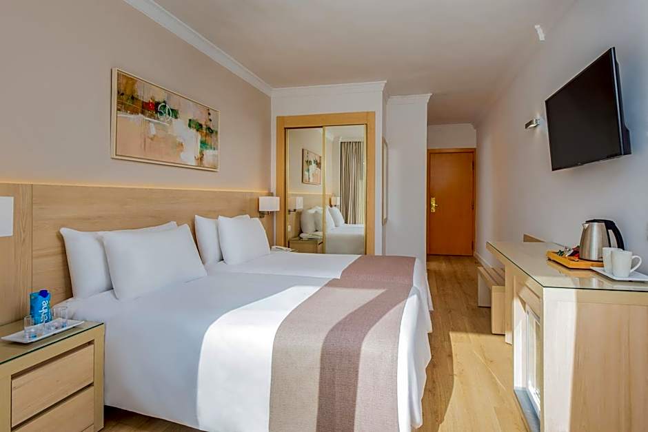 Hotel Las Arenas, Affiliated by Melia