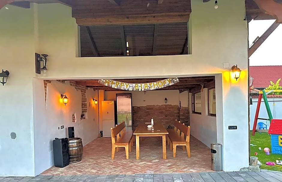 Casa de Lemn Arpasu de jos