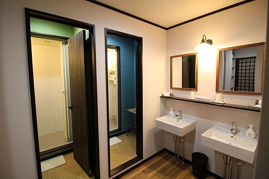 HOSTEL MICHIKUSA-YA