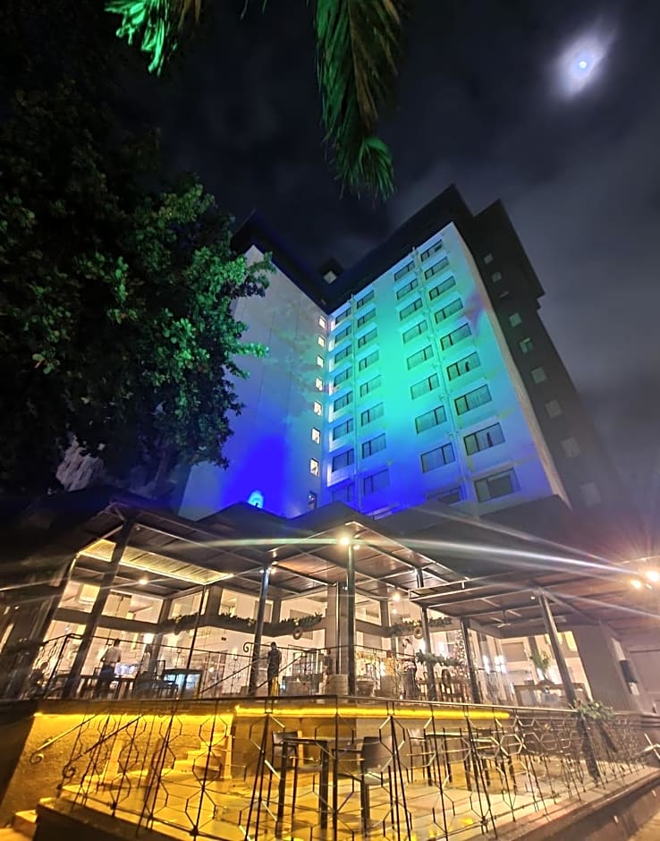Seda Ayala Center Cebu - Multiple Use Hotel