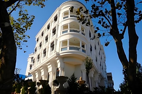 PARADISE ISLAND HOTEL
