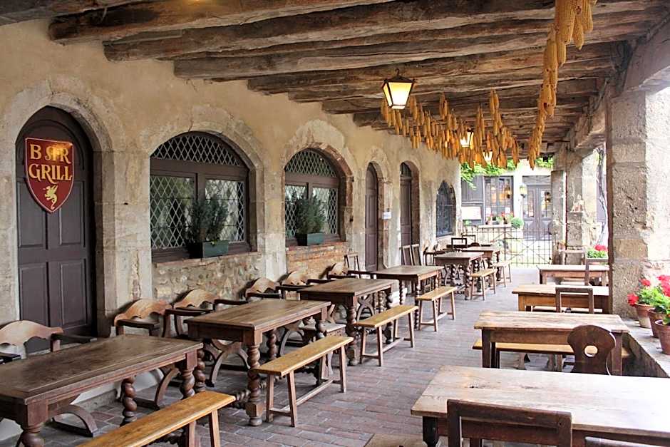 Hostellerie du Vieux Pérouges