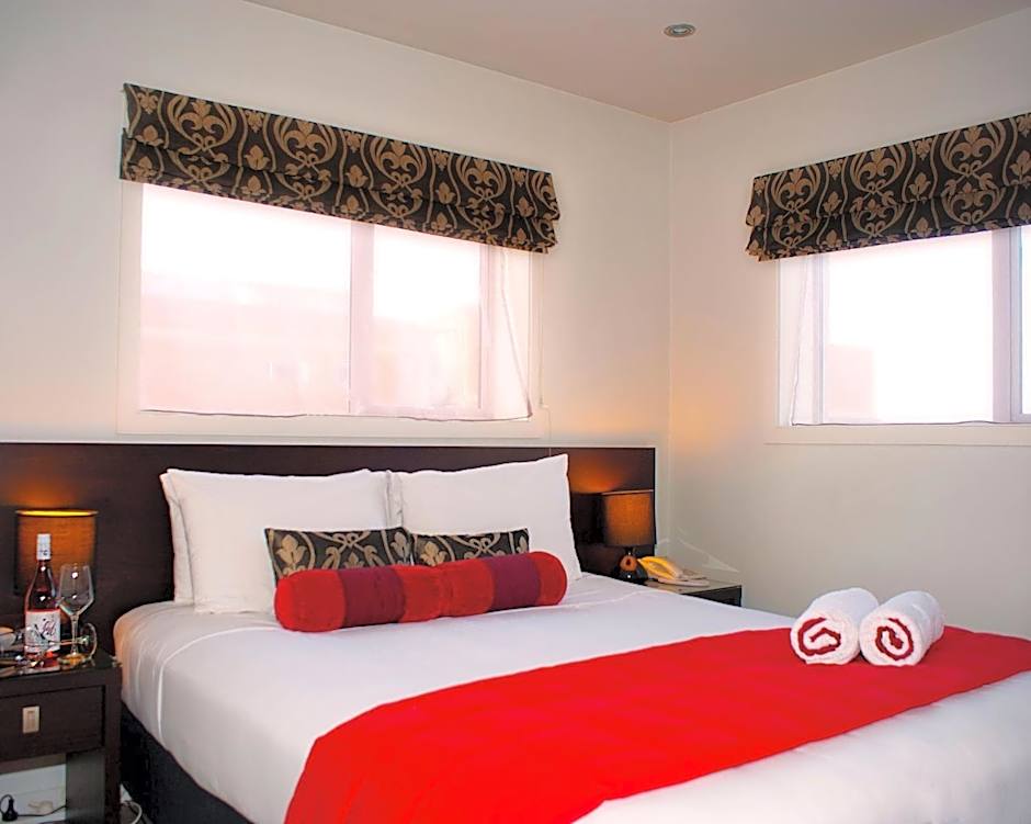 Photo 1 of 5 of 1 King Bed Suite