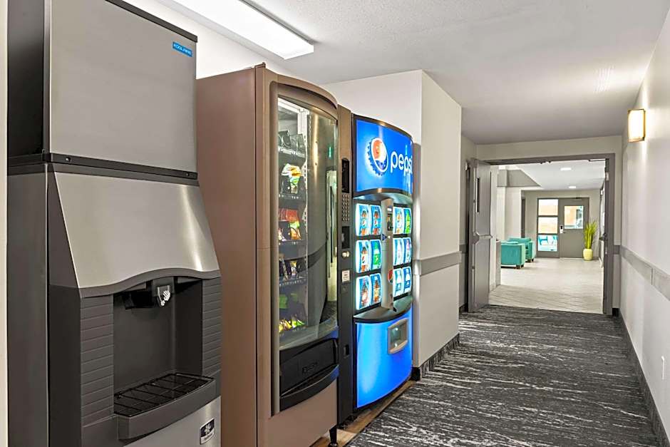 Days Inn by Wyndham Steinbach