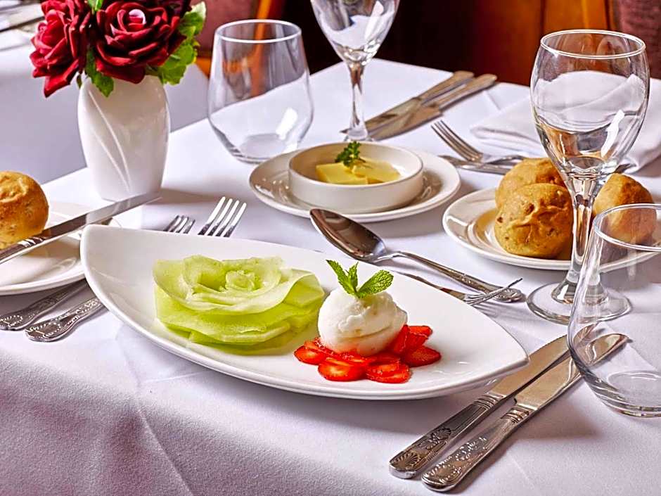 Dumbleton Hall Hotel