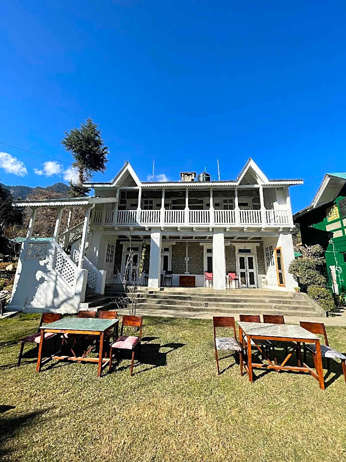 The Sunshine Heritage – Manali, PA