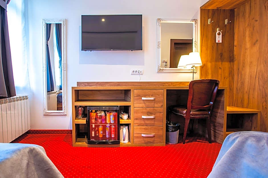 Garni Hotel Royal Crown