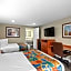 Travelodge by Wyndham Kissimmee Orlando