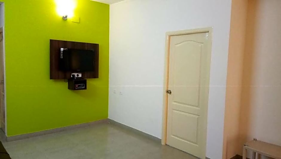 ThulasiRams Service Apartments