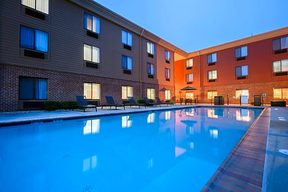 Holiday Inn Express Charles Town, an IHG Hotel