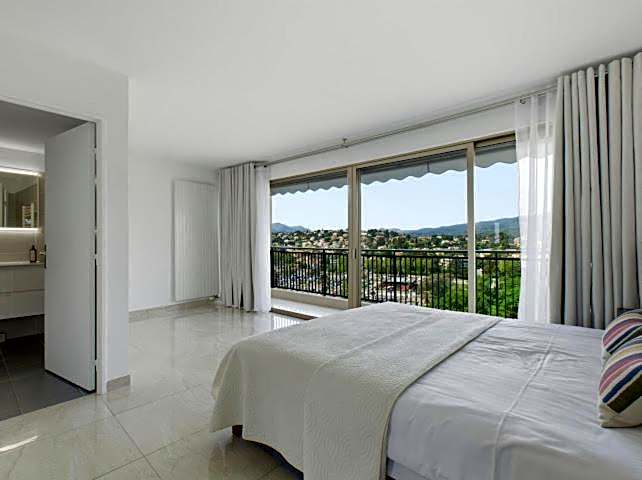 Cannes Marina Appart Hotel Mandelieu