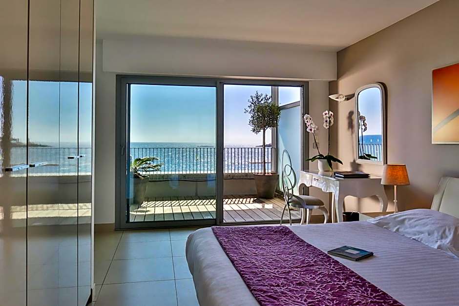 Photo 1 of 10 of Royal Apartment, Hot Tub