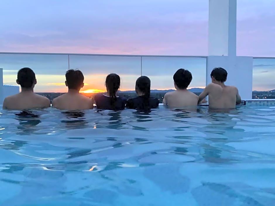 Sri Indar Hotel & Suites