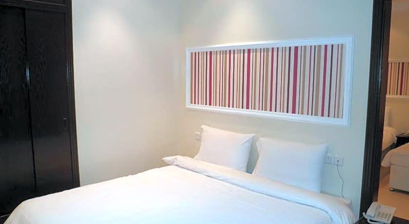 Marina Royal Hotel Suite