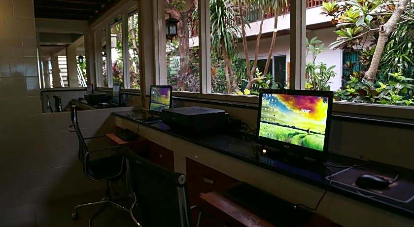 Aquarius Beach Hotel