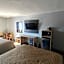 Mountain Vista Inn & Suites - Walking Distance to the Island