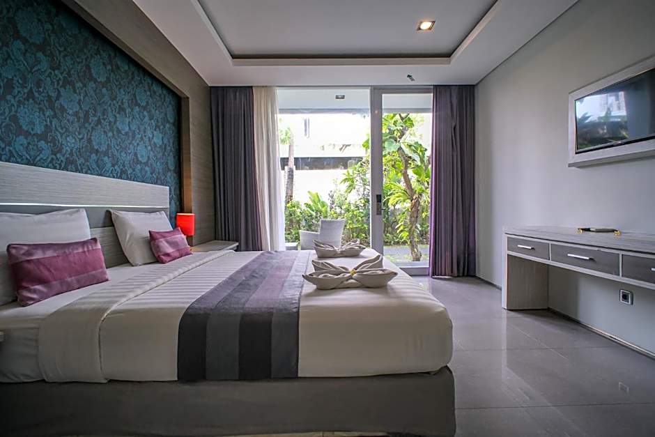 Transera Kamini Legian Hotel