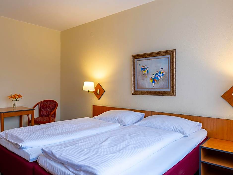 Good Morning + Berlin City East