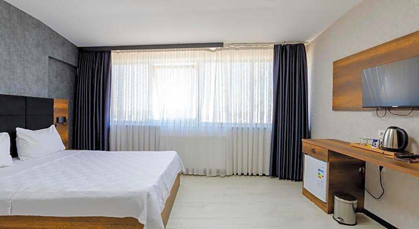 ACAR AIRPORT PLUS HOTEL