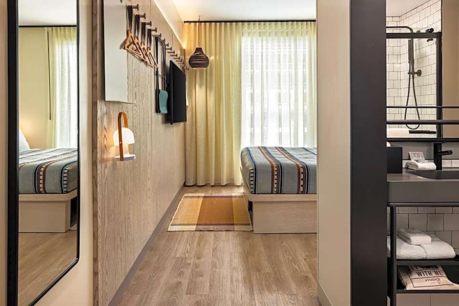 Moxy Madison Downtown