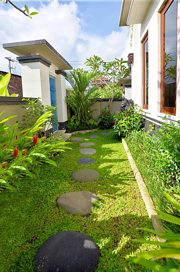 Nuaja Balinese Guest House 