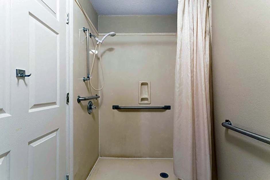 Super 8 by Wyndham Jackson/Ridgeland