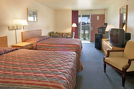 1 King Bed Mobility Accessible Room Non-Smoking