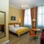 Pension Opera Suites I Self Check In I AC in all rooms