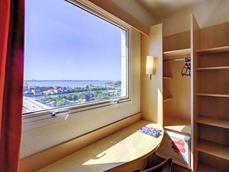 Ibis Vitoria Praia do Canto