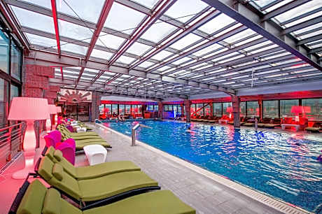 Business Hotel Conference Center & Spa