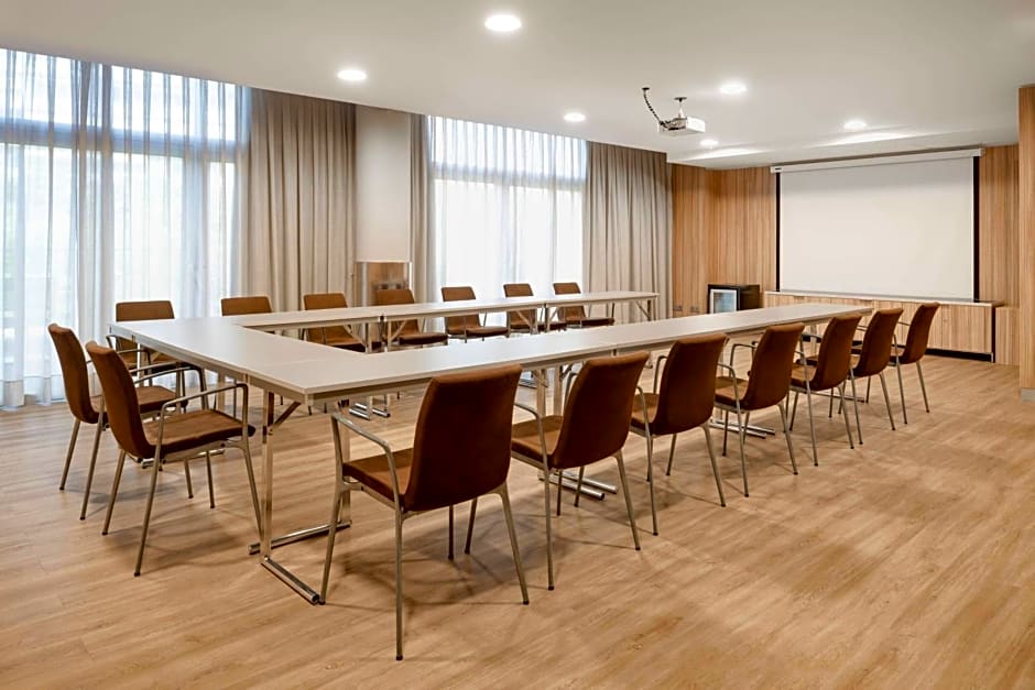 AC Hotel by Marriott Som