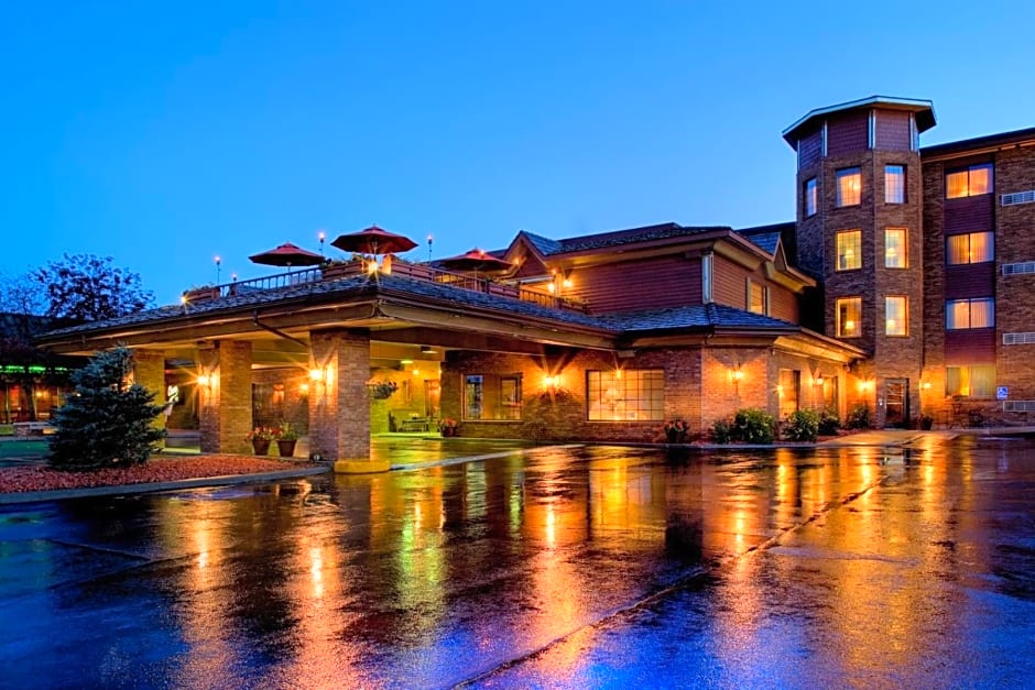 Grand Gateway Hotel