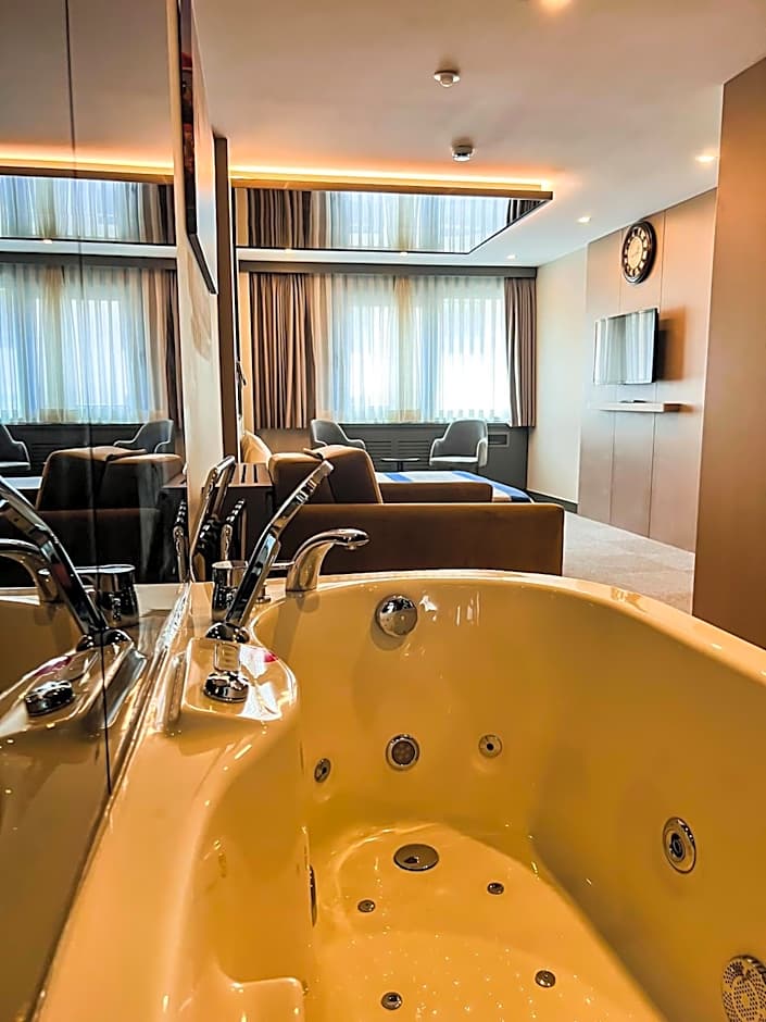 Triada Hotel Karakoy