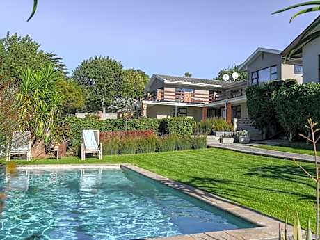 Four Palms Accommodation