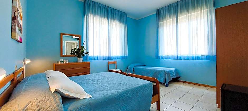 Photo 1 of 6 of Triple Room