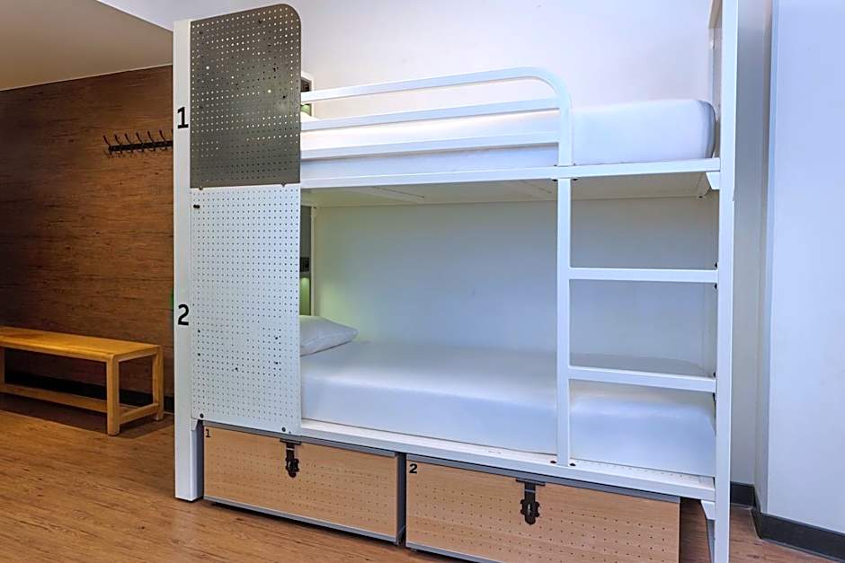 Foto 1 daripada 6 — Bed in 6-Bed Mixed Dormitory Room