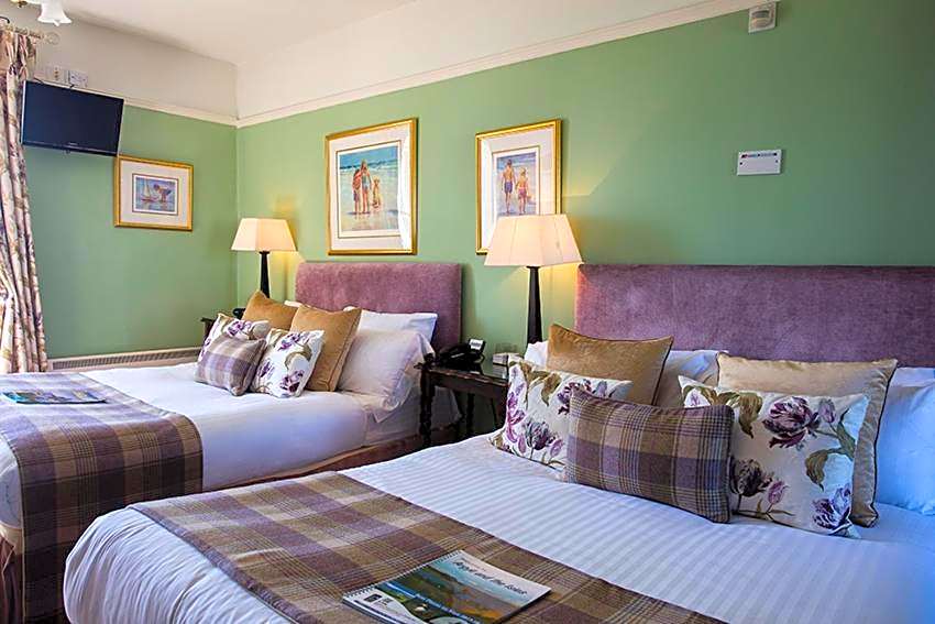 Port Charlotte Hotel