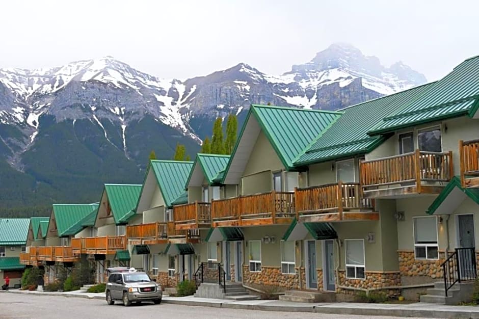 Banff National Park Wood lodge