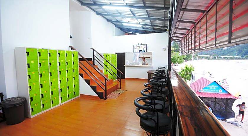 Twin Palms hostel Phi Phi