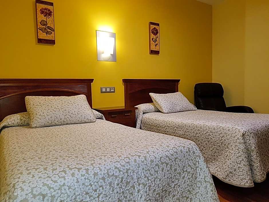 Hotel Reina Isabel