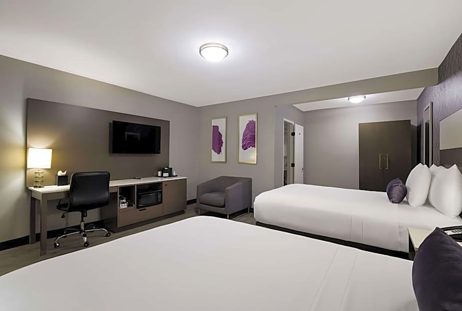 Sunset West Hotel SureStay Collection By Best Western