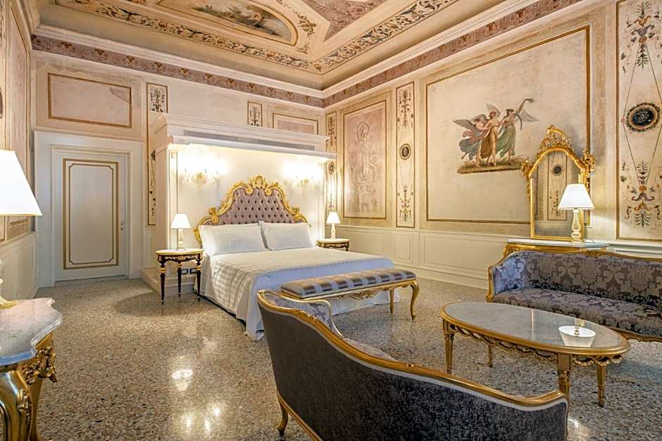 Ca' Bonfadini Historic Experience