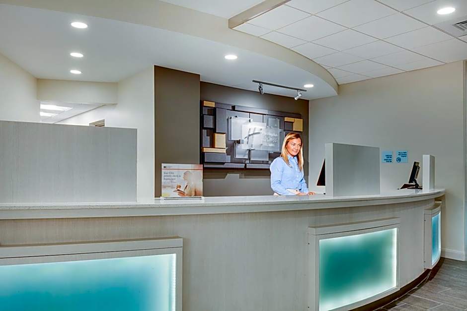 Holiday Inn Express & Suites Panama City Beach - Beachfront By IHG