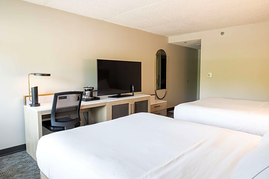 DoubleTree by Hilton Austin, MN