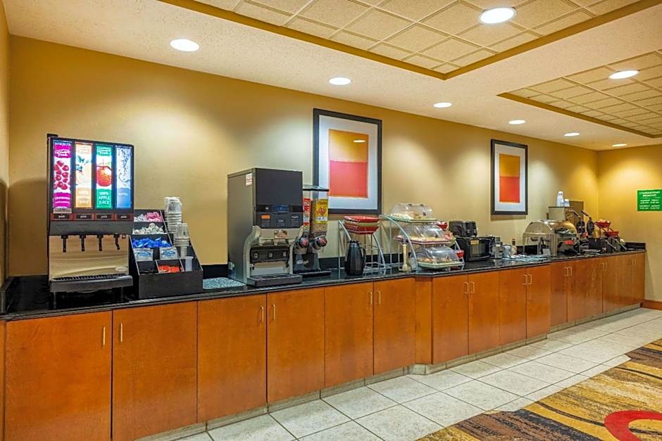 Wingate by Wyndham Gillette