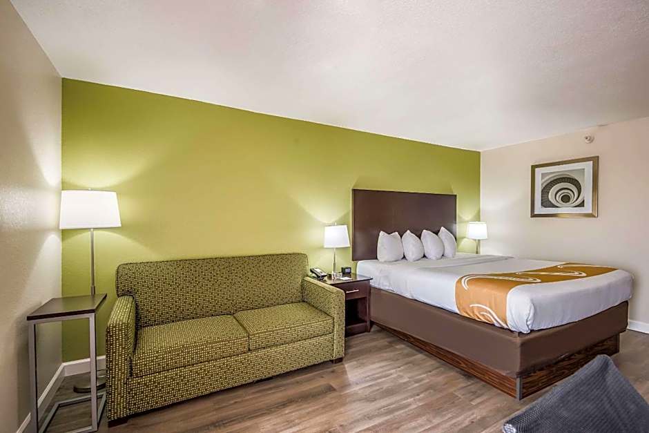 Quality Inn & Suites Quincy - Downtown