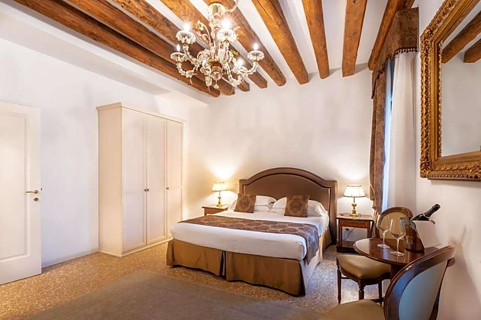 San Teodoro Palace - Luxury Apartments