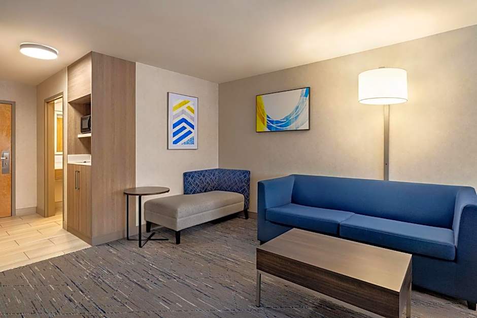 Holiday Inn Express Syracuse Airport By IHG