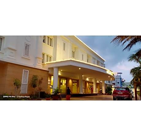 Hotel Ganpat Grand Palani