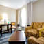 Days Inn by Wyndham Rosenberg